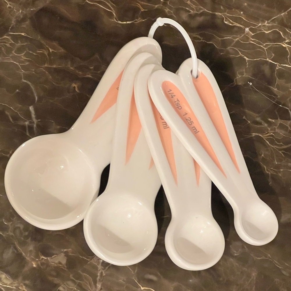 TARGET - Set of Ceramic Bunny Ear Measuring Spoons